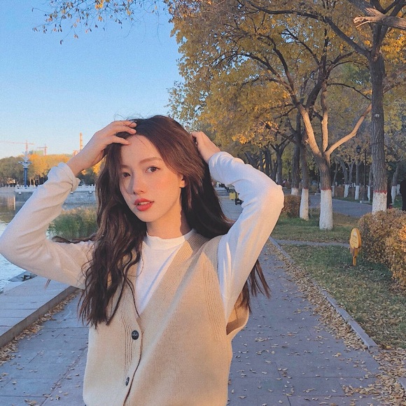 Meet your Posher, Molly - Picture 1 of 1